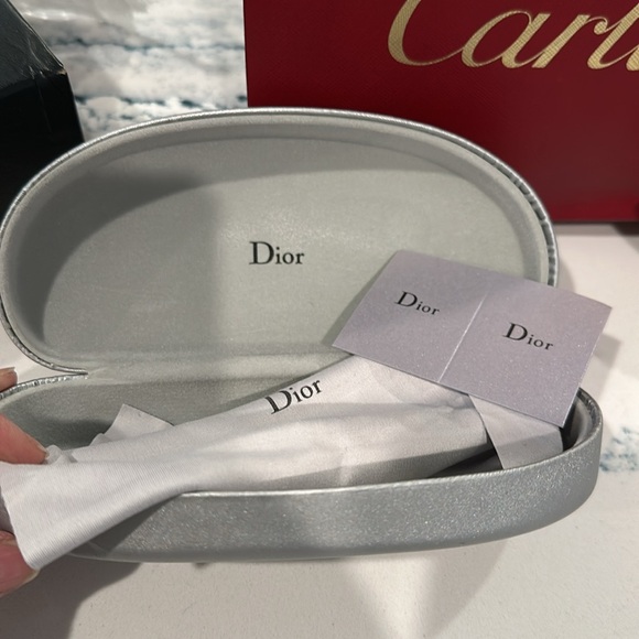 Dior case - Picture 2 of 2